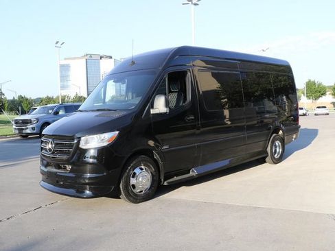 Used 2022 Mercedes-Benz Sprinter 3500 image 3