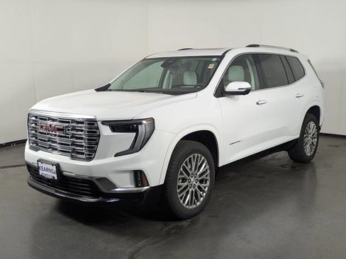 Used 2025 GMC Acadia Denali w/ LPO, Floor Liner Package image 4
