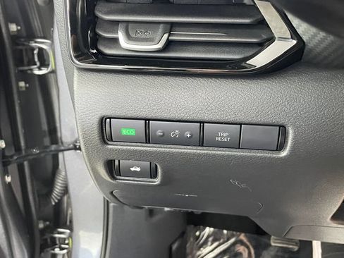 Used 2022 Nissan Sentra SV FWD image 15