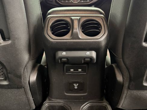 Used 2021 Jeep Wrangler Unlimited Rubicon w/ Xtreme Recon 35" Tire Package image 16