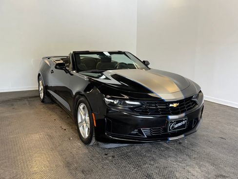 Used 2021 Chevrolet Camaro LT RWD image 3