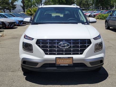 New 2026 Hyundai Venue SEL FWD image 32