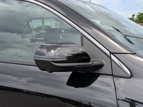 Certified 2024 Chevrolet Traverse LT FWD image 11