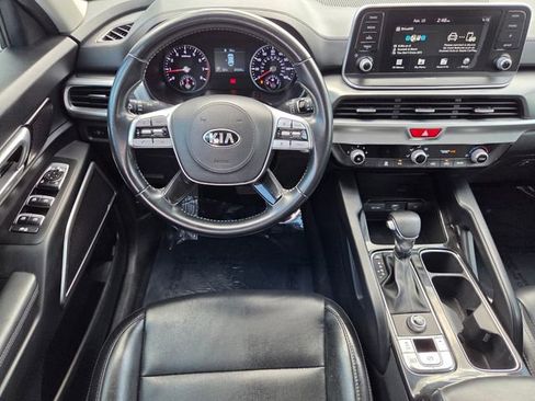 Used 2020 Kia Telluride LX FWD image 16