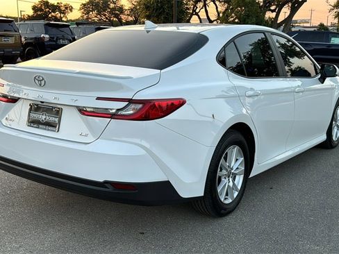 New 2025 Toyota Camry LE image 9