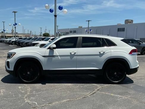 Used 2024 Volkswagen Atlas Cross Sport SE AWD/4WD image 6