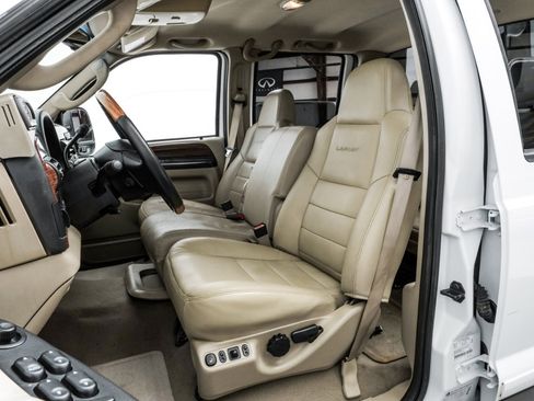 Used 2006 Ford F250 Lariat image 26