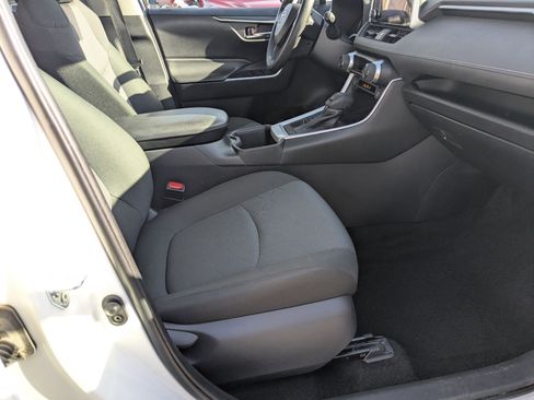 Used 2024 Toyota RAV4 XLE image 34