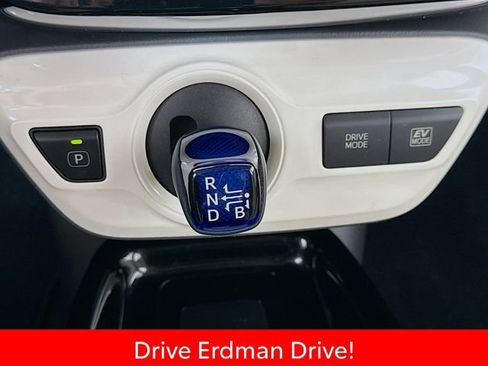 Certified 2018 Toyota Prius Three FWD image 18