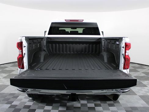 Used 2021 Chevrolet Silverado 2500 LT w/ Fleet Comfort Package image 8