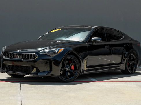 Used 2019 Kia Stinger GT1 RWD image 7