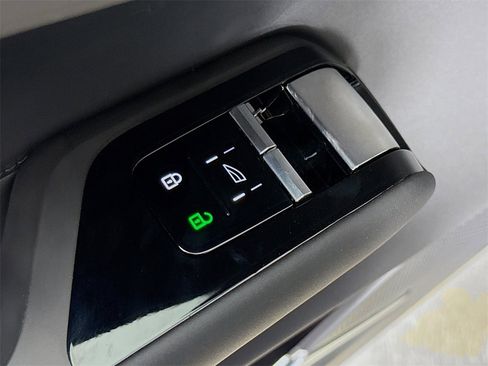 New 2025 Volvo EX90 Ultra image 17