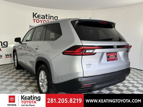 Certified 2025 Toyota Grand Highlander AWD image 8