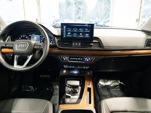 Used 2023 Audi Q5 2.0T Premium AWD/4WD image 9
