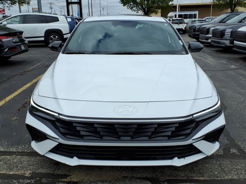 New 2026 Hyundai Elantra SEL Sport Premium FWD image 2
