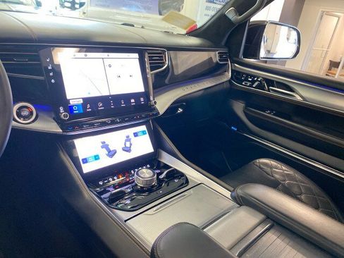 Used 2023 Jeep Grand Wagoneer L Series III AWD/4WD image 16