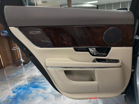 Used 2012 Jaguar XJ RWD image 12