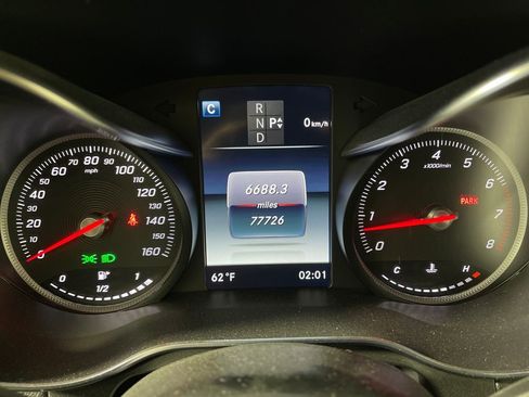 Used 2019 Mercedes-Benz GLC 300 image 18