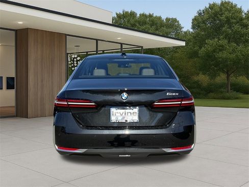 New 2026 BMW 530i w/ Premium Package image 10