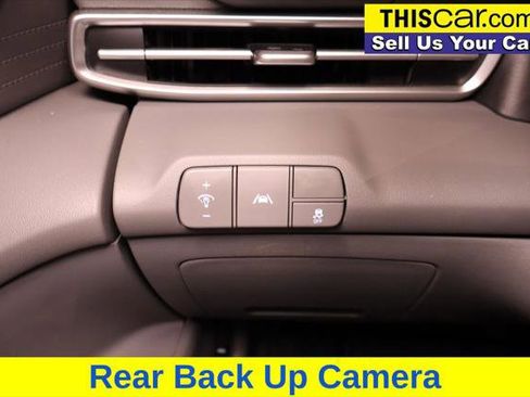 Used 2022 Hyundai Elantra SEL image 14
