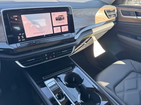 New 2026 Volkswagen Atlas SE image 23