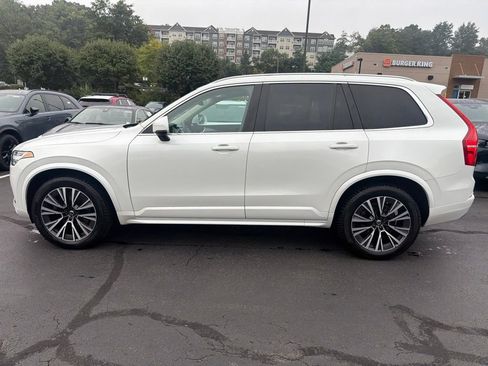 Used 2022 Volvo XC90 T5 Momentum w/ Climate Package AWD/4WD image 3