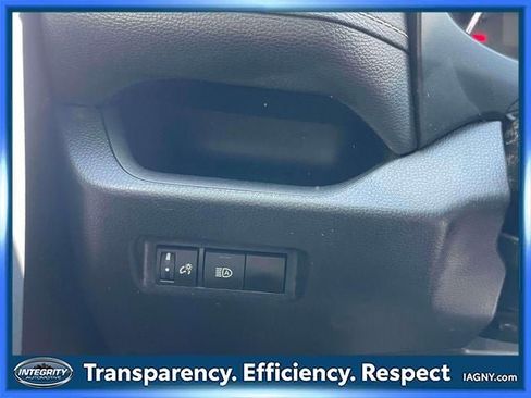 Used 2025 Toyota RAV4 LE AWD/4WD image 19