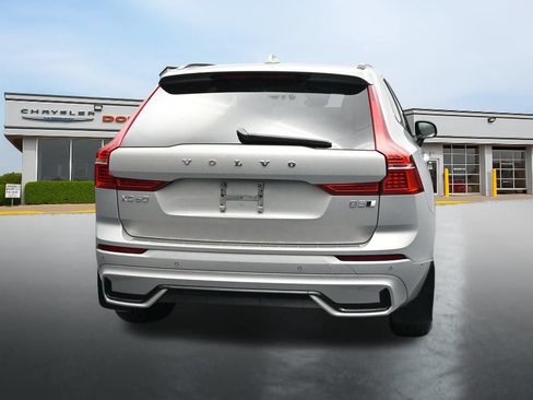Used 2023 Volvo XC60 B5 Plus w/ Protection Package Premier AWD/4WD image 4
