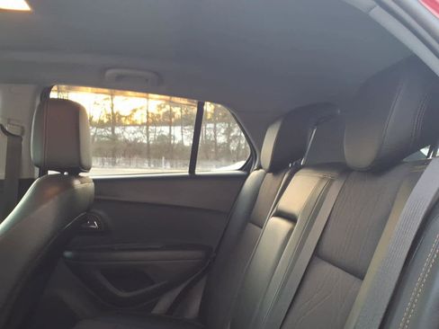 Used 2019 Chevrolet Trax LT w/ Driver Confidence Package image 9