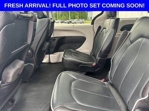 Used 2023 Chrysler Pacifica Limited w/ Uconnect Theater Family Group AWD/4WD image 21