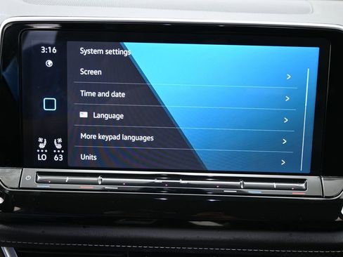Used 2025 Volkswagen Atlas SE FWD image 24