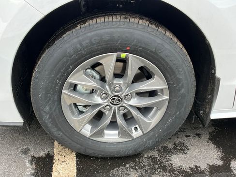 New 2026 Toyota Sienna LE image 25