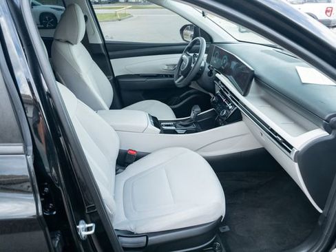 Used 2025 Hyundai Tucson SEL FWD image 42