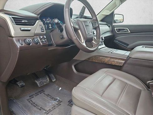 Used 2018 GMC Yukon Denali image 10