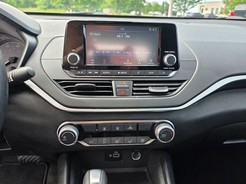 Used 2024 Nissan Altima 2.5 S FWD image 20