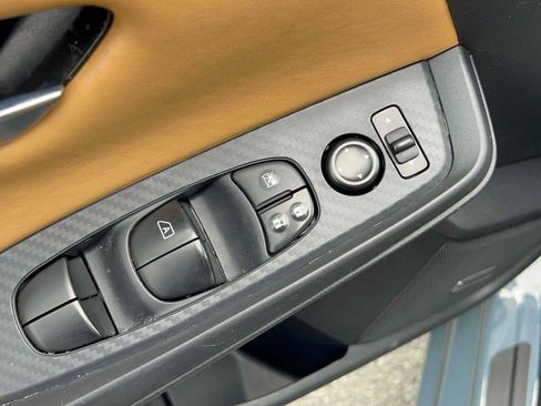 Used 2024 Nissan Sentra SV w/ SV Premium Package FWD image 22