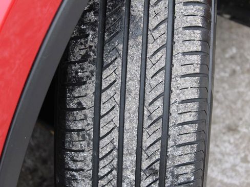 Used 2016 Toyota RAV4 LE image 13