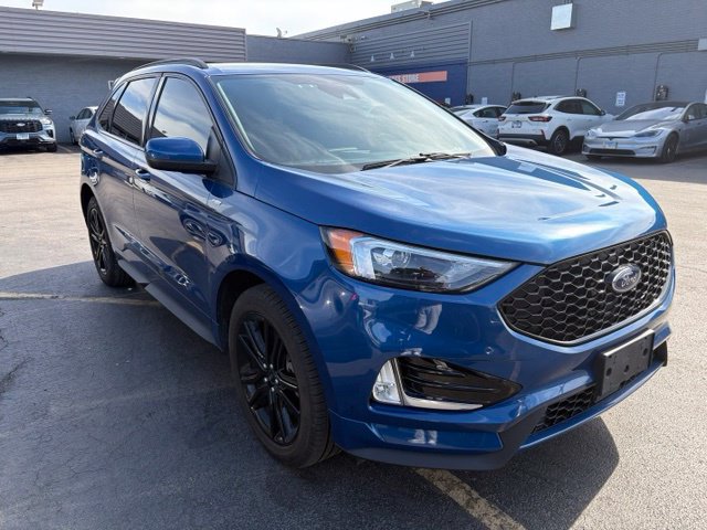 Used 2021 Ford Edge ST-Line w/ Class II Trailer Tow Package AWD/4WD image 3
