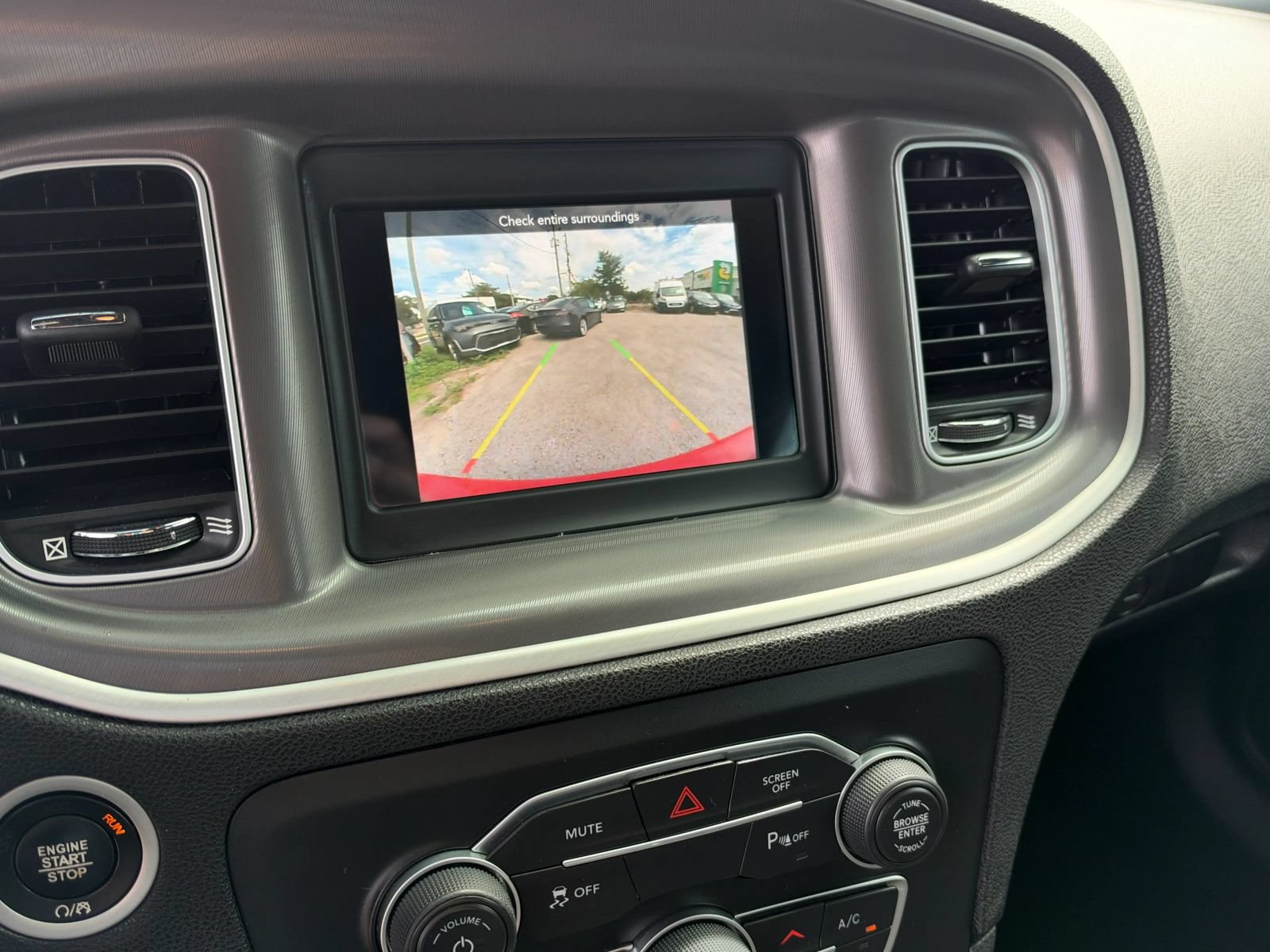 Used 2022 Dodge Charger SXT RWD image 11