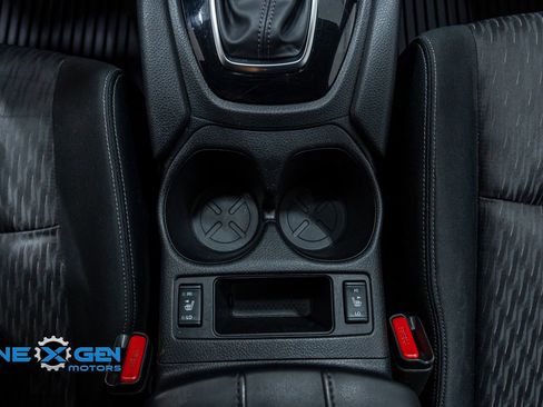 Used 2020 Nissan Rogue SV image 21