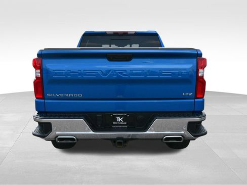 Used 2022 Chevrolet Silverado 1500 LTZ w/ LTZ Premium Package AWD/4WD image 6