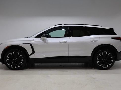 Used 2024 Chevrolet Blazer EV RS RWD image 3