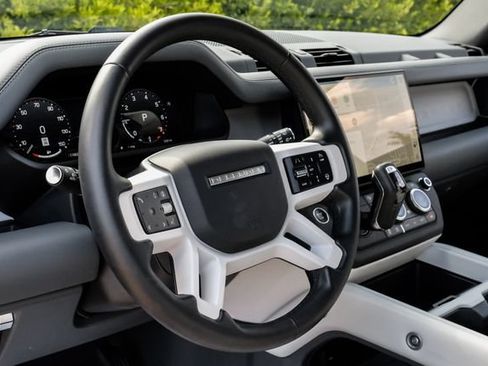 Used 2026 Land Rover Defender 110 S AWD/4WD image 19