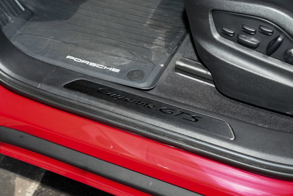Certified 2023 Porsche Cayenne GTS AWD/4WD image 20