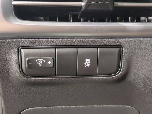 Used 2025 Hyundai Tucson SE FWD image 26
