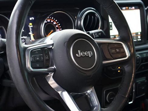 Used 2021 Jeep Wrangler Unlimited Sahara image 20