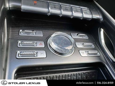 Used 2025 Lincoln Nautilus Reserve AWD/4WD image 32