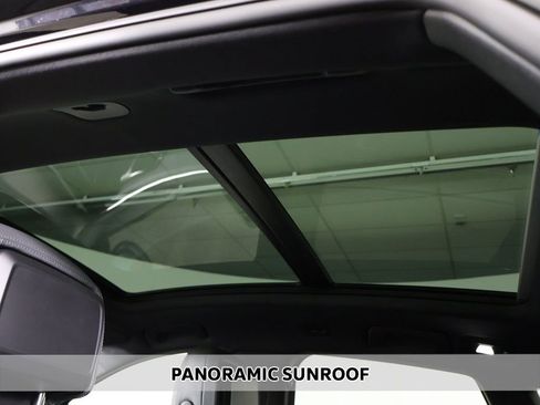 Used 2022 Porsche Macan GTS w/ Premium Package Plus image 4