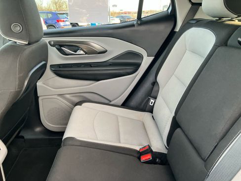 Used 2023 GMC Terrain SLE w/ Driver Convenience Package image 34