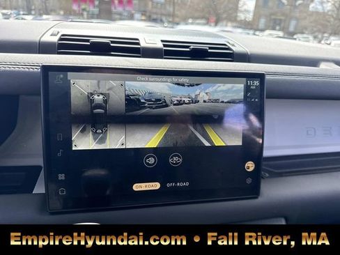 Used 2025 Land Rover Defender 110 S image 21